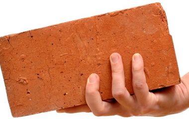 Скільки важать різні види цегли Скільки важать різні види цегли