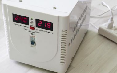 Види і типи стабілізаторів напруги: принцип роботи і сфера застосування Види і типи стабілізаторів напруги: принцип роботи і сфера застосування