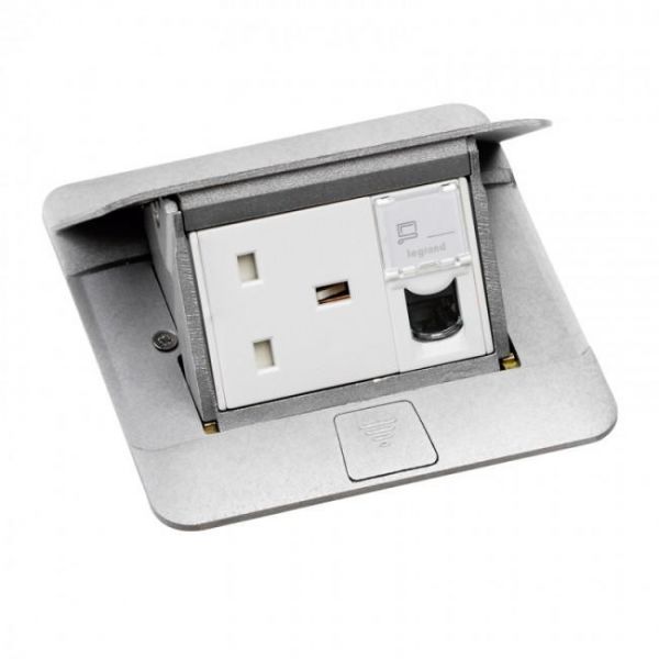 Висувний люк Legrand 3 модулі DLP, колір алюміній (054010) Висувний люк Legrand 3 модулі DLP, колір алюміній (054010)